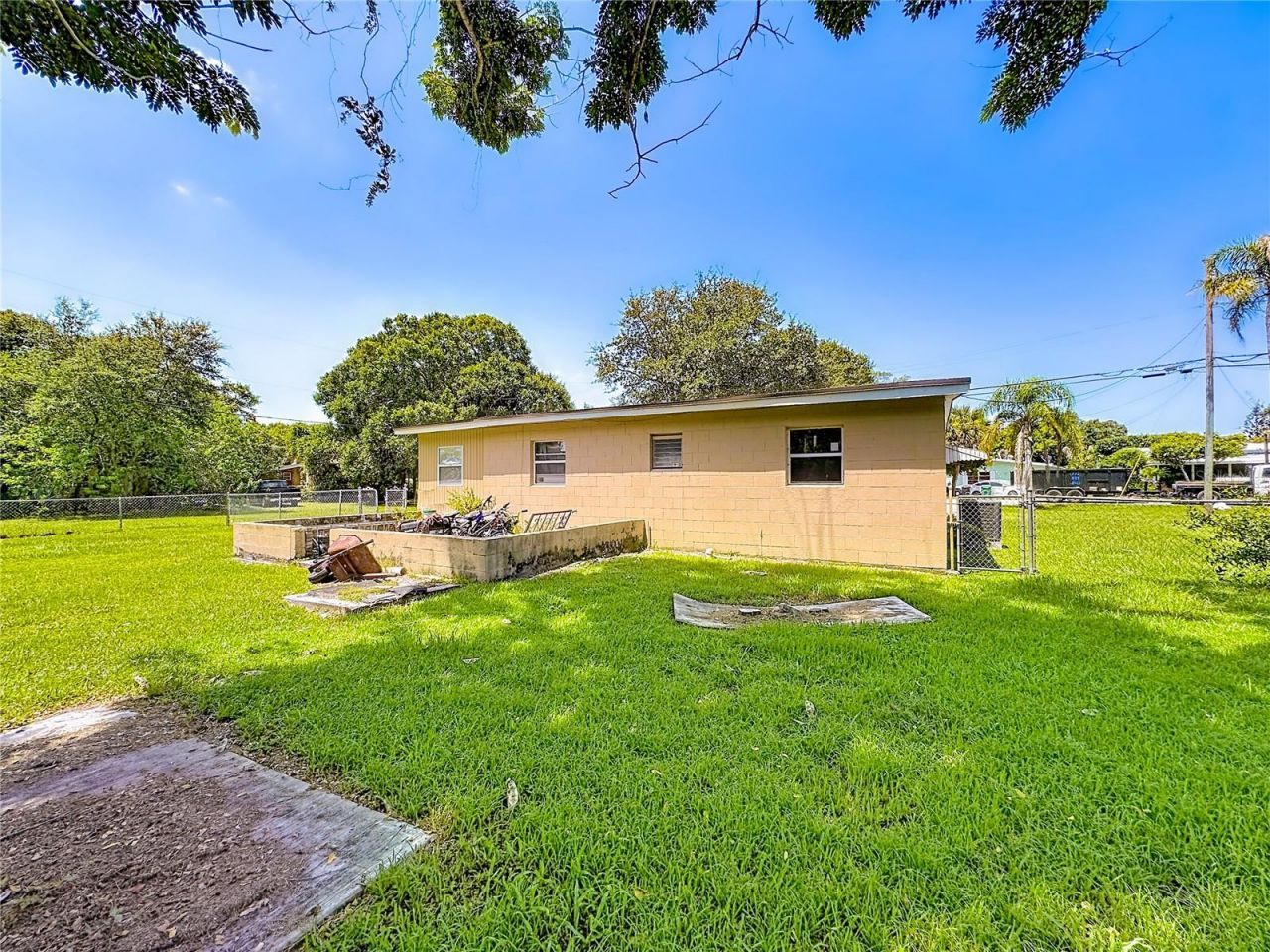202 N 39th Street , Fort Pierce, FL 34947 Photo