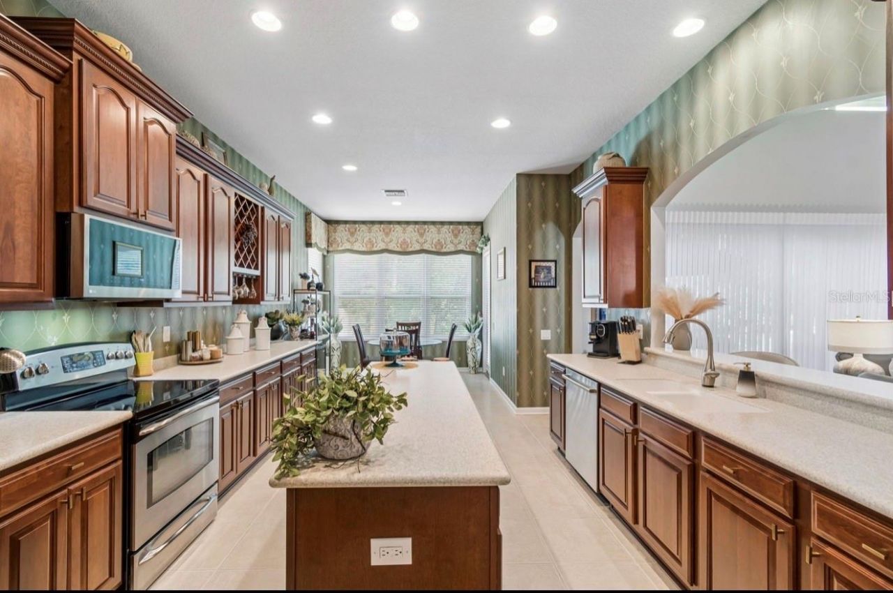 13800 Crest Lake Drive, Hudson, FL 34669 Photo