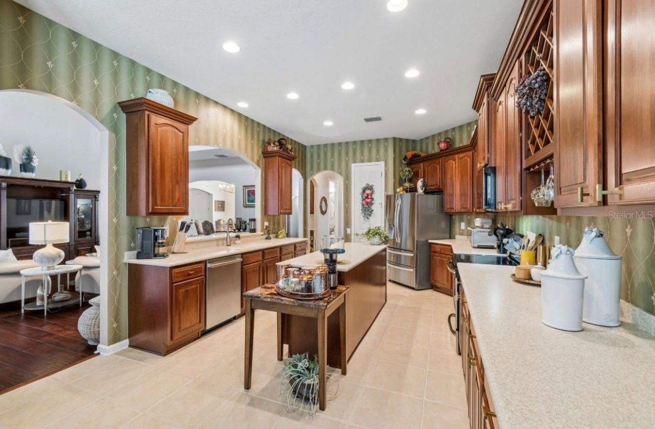 13800 Crest Lake Drive, Hudson, FL 34669 Photo