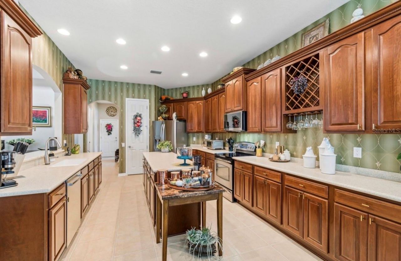 13800 Crest Lake Drive, Hudson, FL 34669 Photo