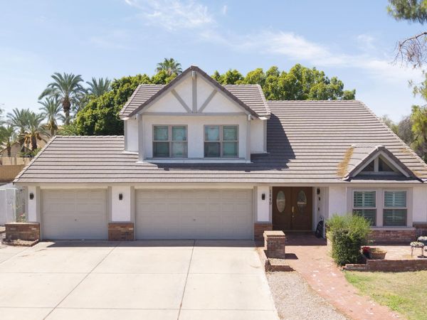 1449 N WOODSIDE Road, Chandler, AZ 85224