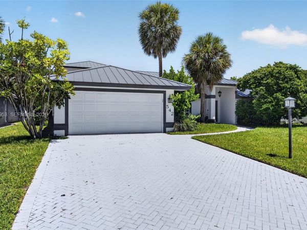 542 N Cypress Dr , Unit 542, Tequesta, FL 33469
