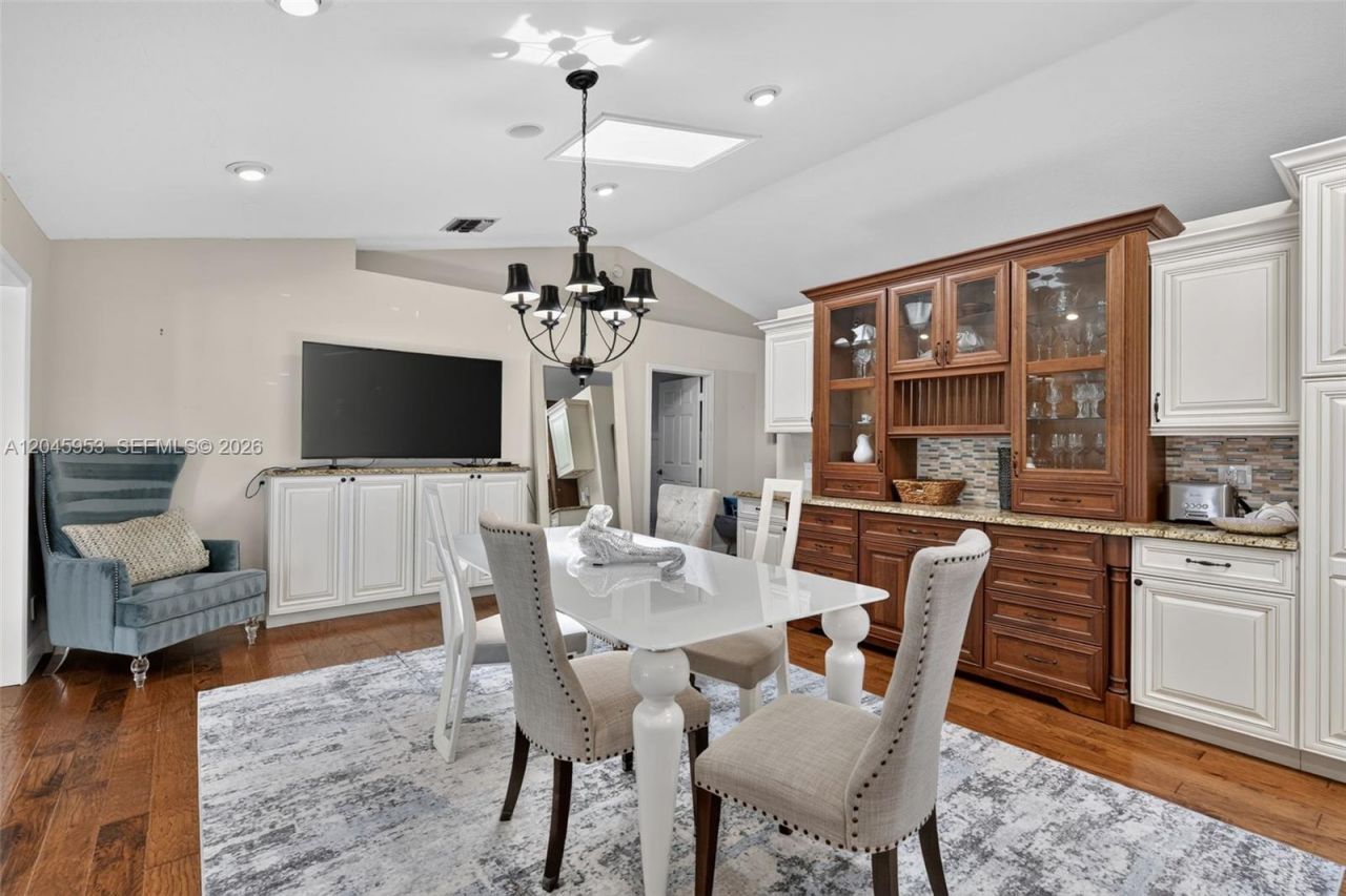 542 N Cypress Dr , Unit 542, Tequesta, FL 33469 Photo