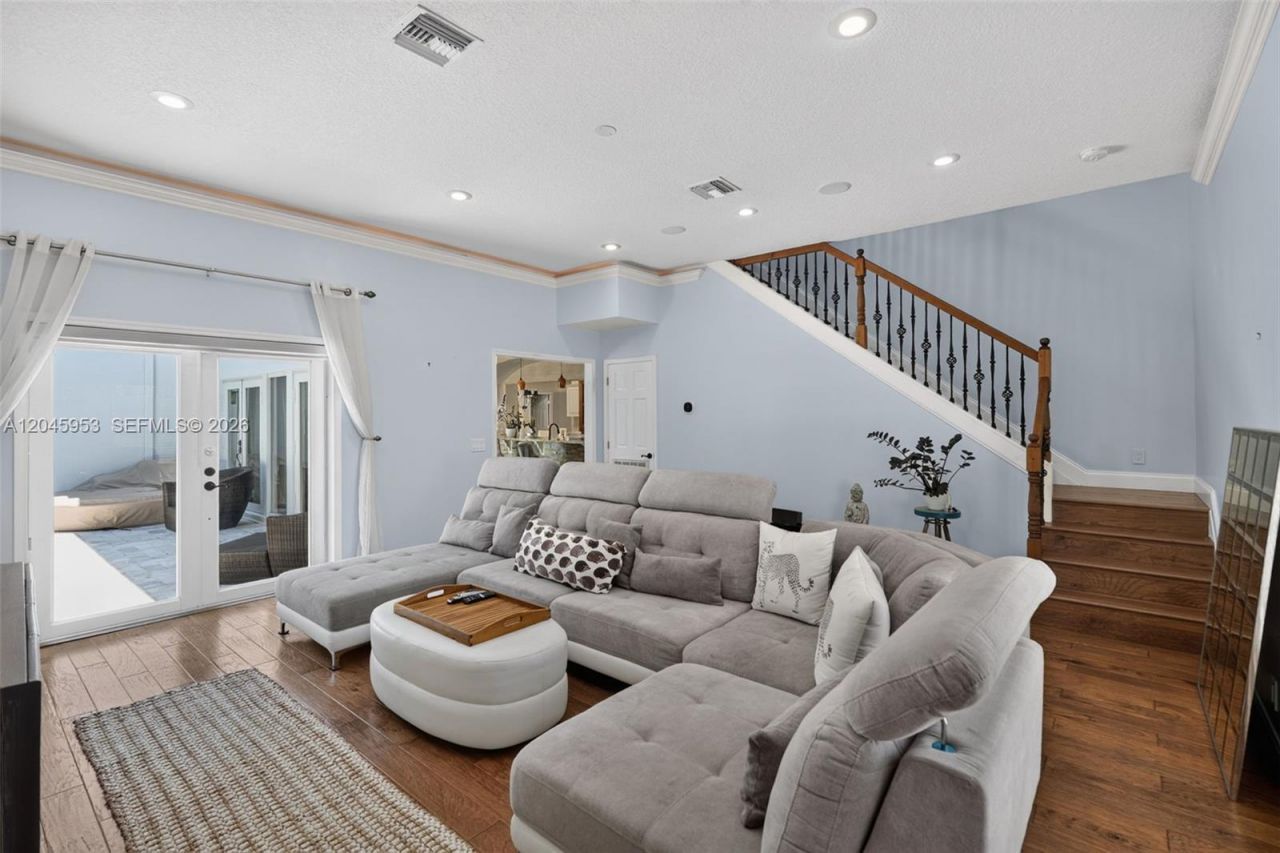 542 N Cypress Dr , Unit 542, Tequesta, FL 33469 Photo