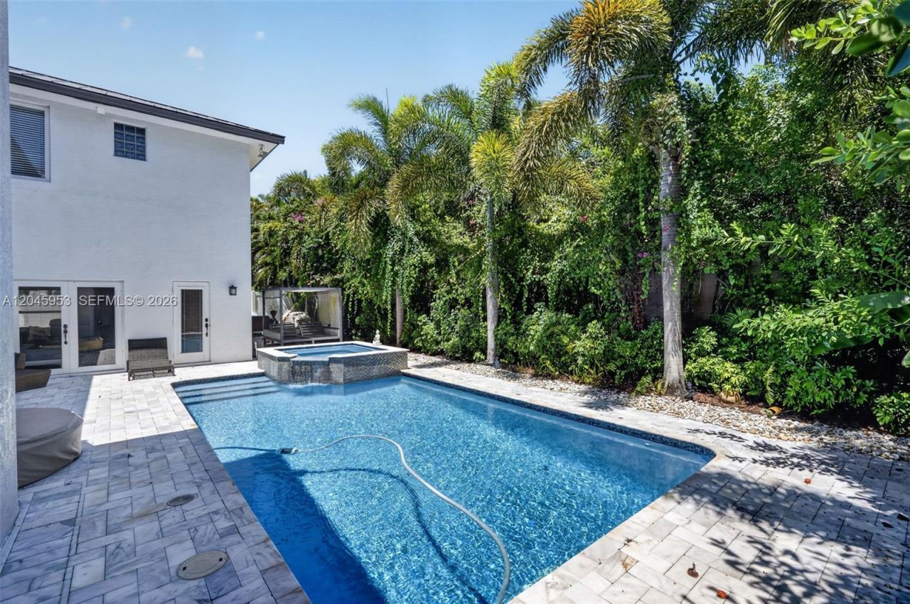 542 N Cypress Dr , Unit 542, Tequesta, FL 33469 Photo