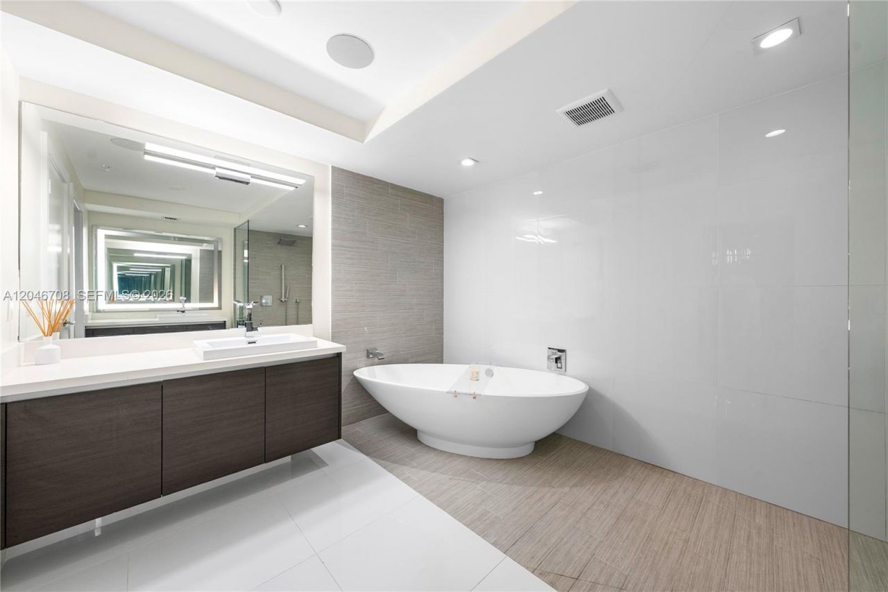 330 Sunny Isles Blvd , Unit 5-1708, Sunny Isles Beach, FL 33160 Photo