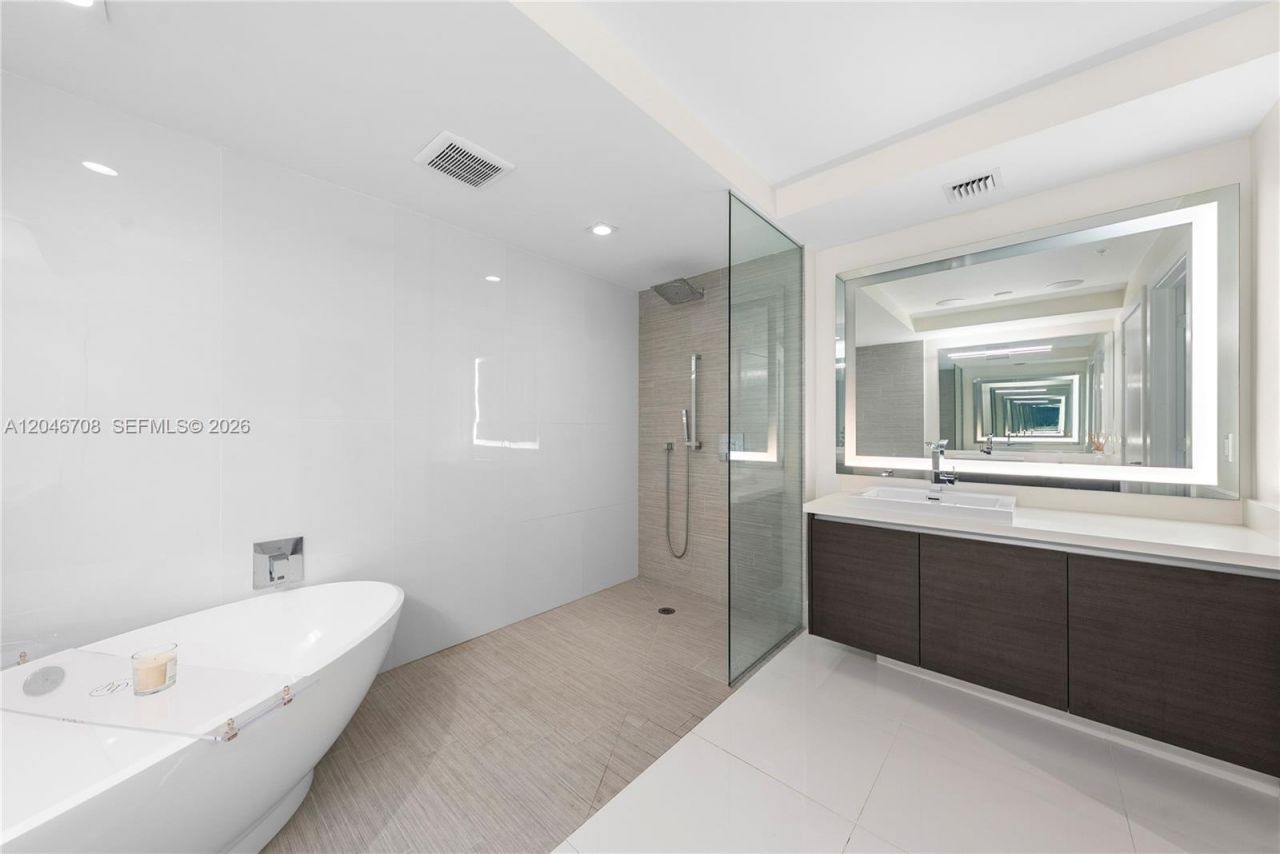 330 Sunny Isles Blvd , Unit 5-1708, Sunny Isles Beach, FL 33160 Photo