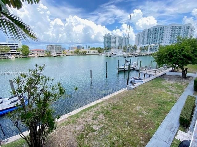 7925 West Dr, Unit 12, North Bay Village, FL 33141 Photo