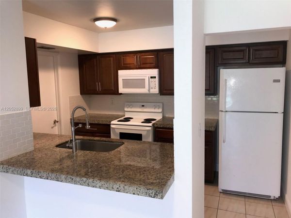 Unit 105-6, Miami, FL 33172