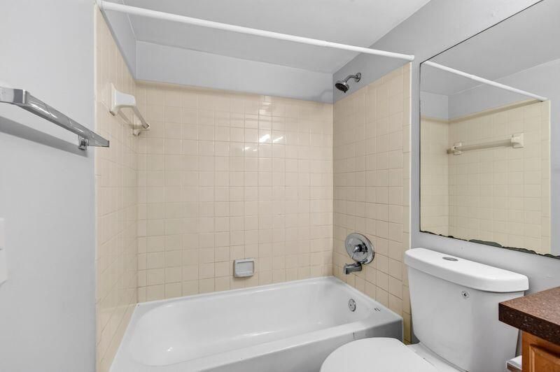 760 Executive Center Drive, Unit 32, West Palm Beach, FL 33401 Photo