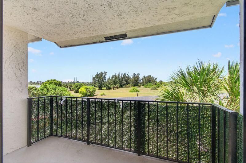 760 Executive Center Drive, Unit 32, West Palm Beach, FL 33401 Photo