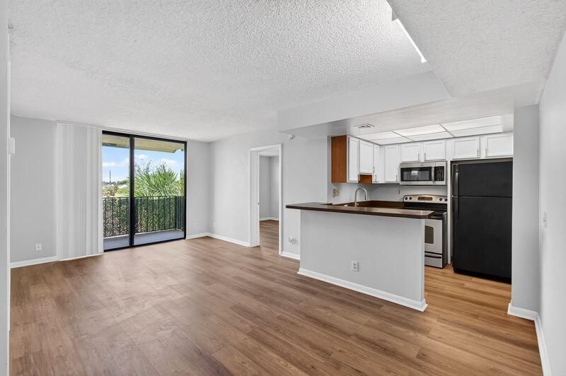 760 Executive Center Drive, Unit 32, West Palm Beach, FL 33401 Photo