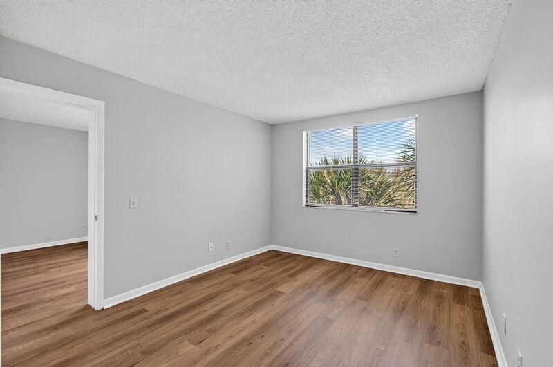 760 Executive Center Drive, Unit 32, West Palm Beach, FL 33401 Photo