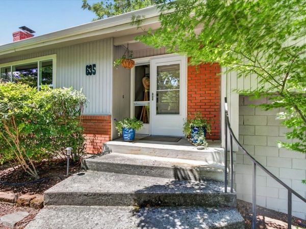635 Chestnut Street, Ashland, OR 97520