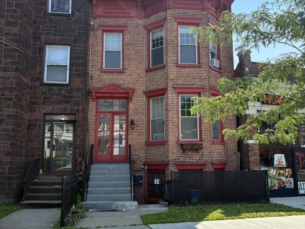 210 Western Avenue, Albany, NY 12203