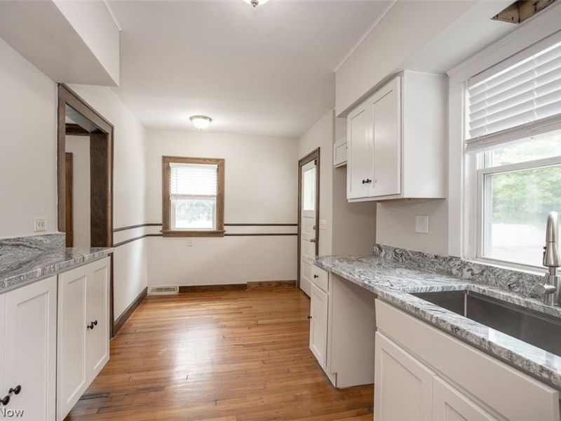 912 Cambridge Road, Unit B, Cleveland Heights, OH 44121 Photo 13