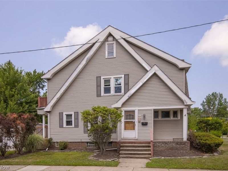912 Cambridge Road, Unit B, Cleveland Heights, OH 44121 Photo 2