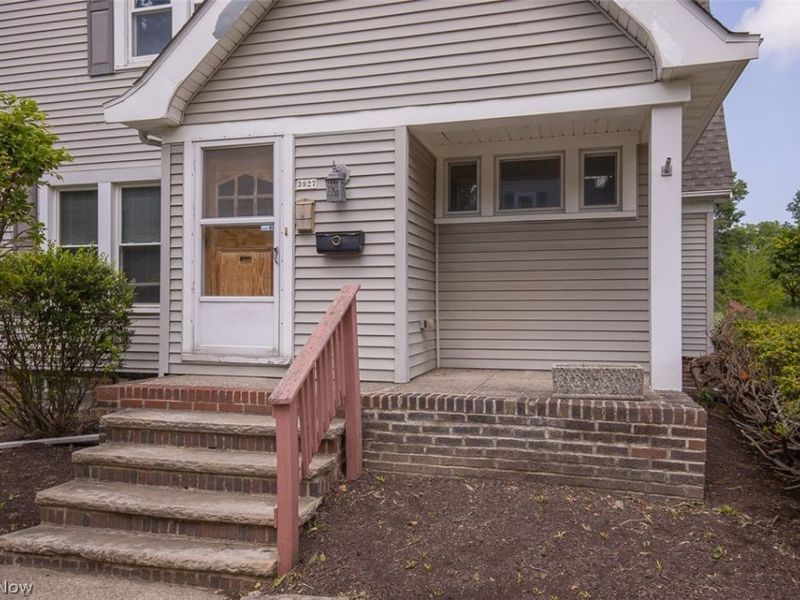 912 Cambridge Road, Unit B, Cleveland Heights, OH 44121 Photo 3