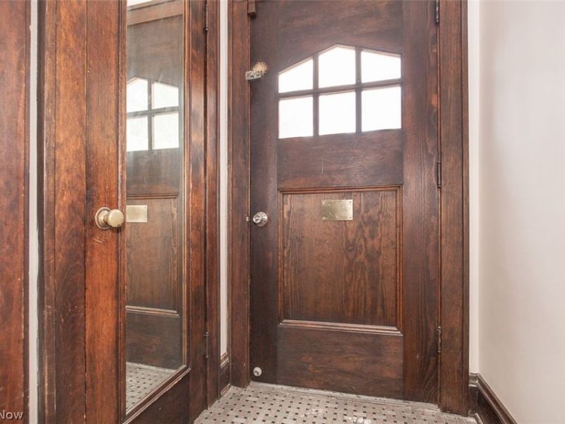 912 Cambridge Road, Unit B, Cleveland Heights, OH 44121 Photo 4