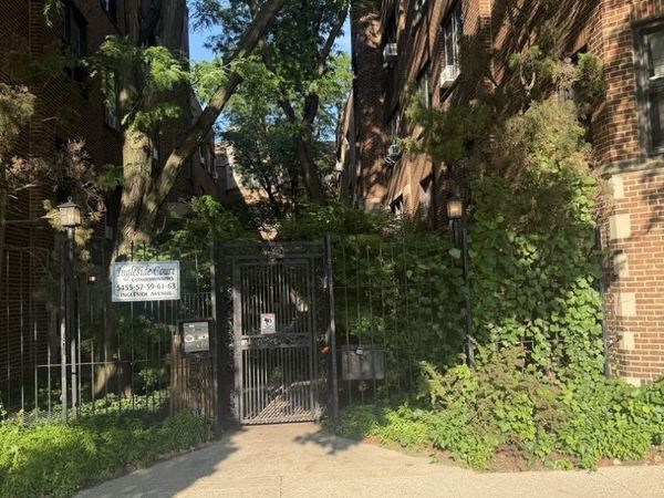 5463 S Ingleside Avenue , Unit 3W, Chicago, IL 60615