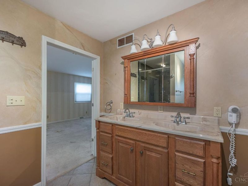 851 Weybridge Drive, Springfield, OH 45503 Photo 17