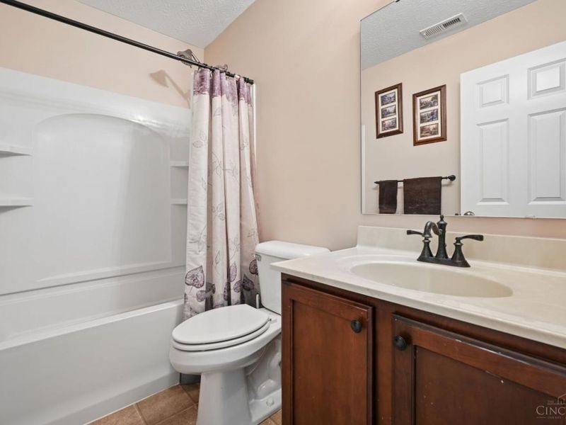 3268 Thoroughbred Drive, Goshen Township, OH 45140 Photo 14