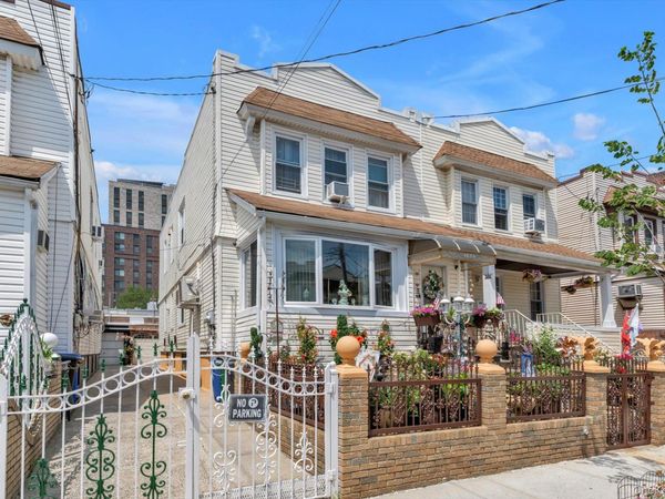 152 Pine Street, Brooklyn, NY 11208