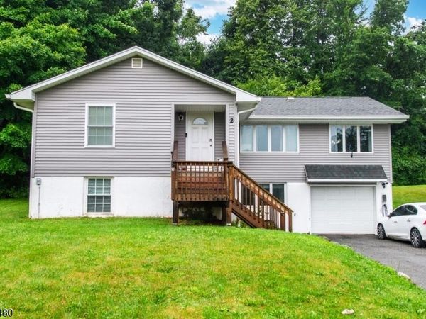 2 Glen Rd N, Vernon, NJ 07422