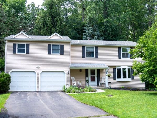 902 Copperkettle Road , Webster, NY 14580