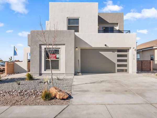 9719 Blue Dove Place NE, Albuquerque, NM 87122