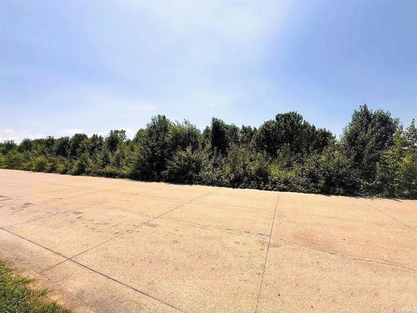 12583 S Northgate Drive, Haubstadt, IN 47639