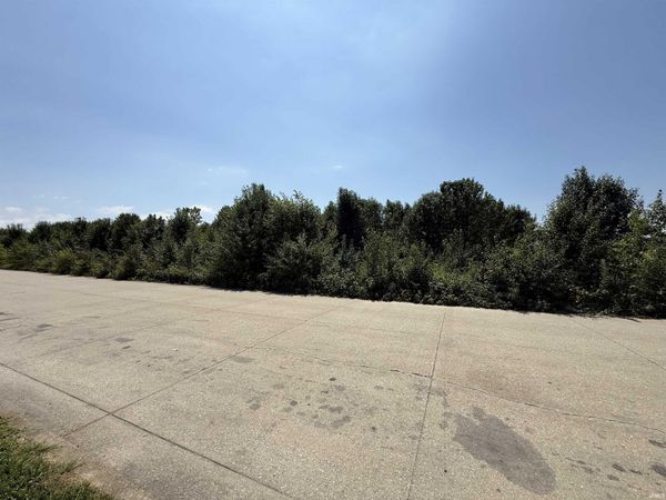 12583 S Northgate Drive, Haubstadt, IN 47639