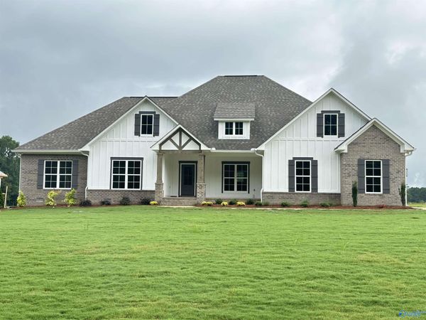 821 North College Street, Glencoe, AL 35905
