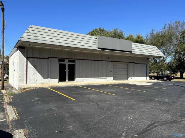 4058 Memorial Parkway South, Huntsville, AL 35802