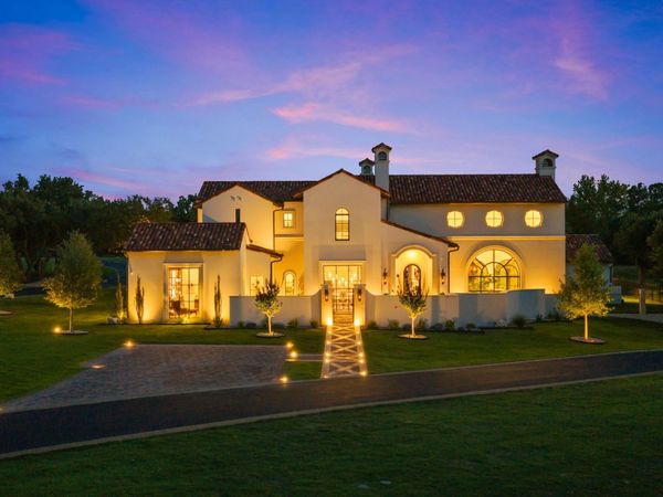 125 Plaza Escondido, Horseshoe Bay, TX 78657