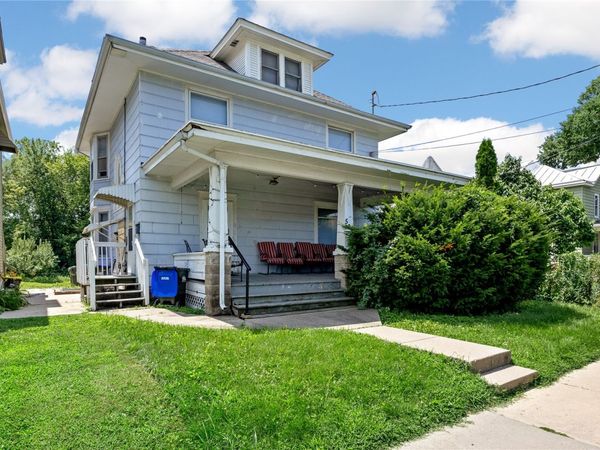 525 Iowa Avenue , Iowa City, IA 52240