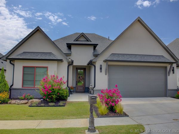 934 W 86th Street, Tulsa, OK 74132