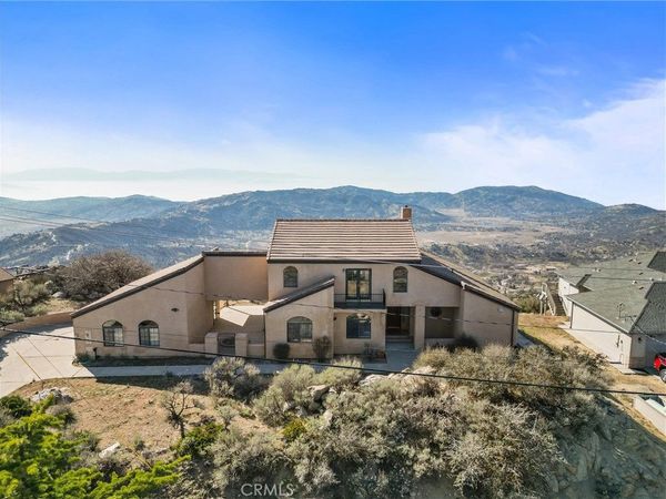 23901 El Rancho, Tehachapi, CA 93561