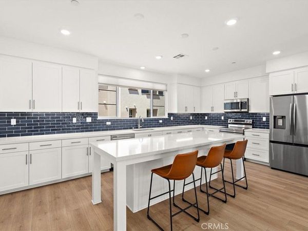3667 Elm Avenue, Long Beach, CA 90807