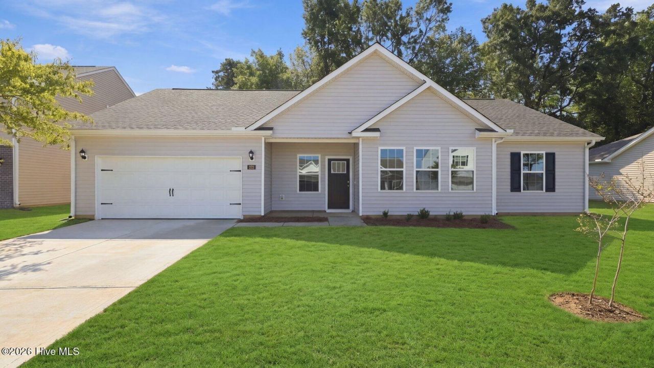 272 Lake Tyler Drive, New Bern, NC 28560 Main Photo