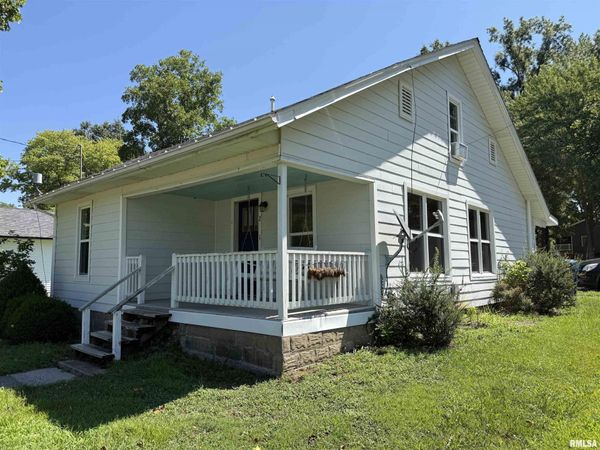 211 CHESTNUT Street, Cambria, IL 62915