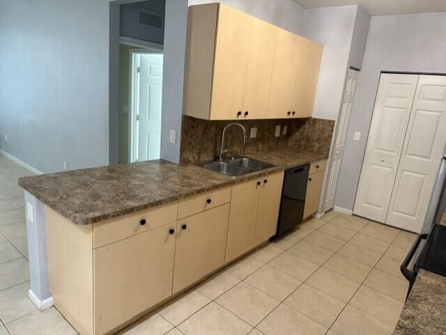 3569 Forest Hill Boulevard, Unit 115, Palm Springs, FL 33406 Photo