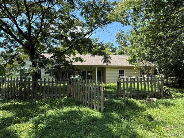 30 Highway E, Steelville, MO 65565