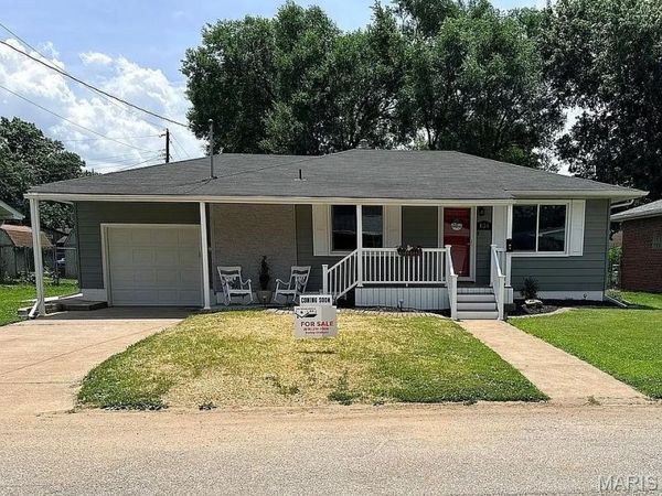 634 Mildred Avenue, Wood River, IL 62095