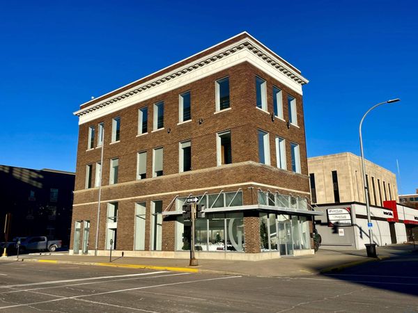 501 Douglas, Sioux City, IA 51101