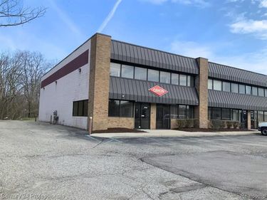 3757 Commerce Court , Wayne, MI 48184