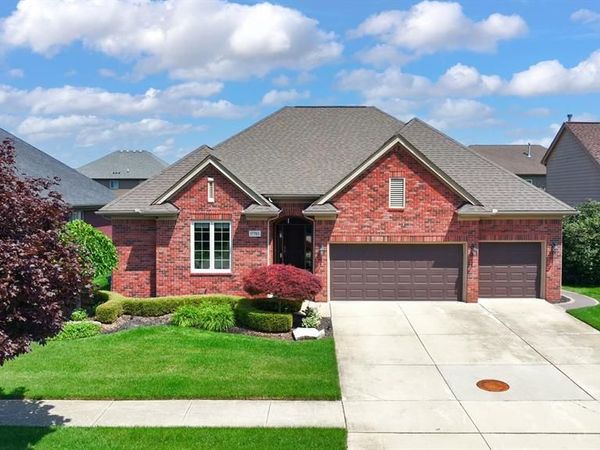 17785 Goldeneye Drive, Clinton Twp, MI 48038