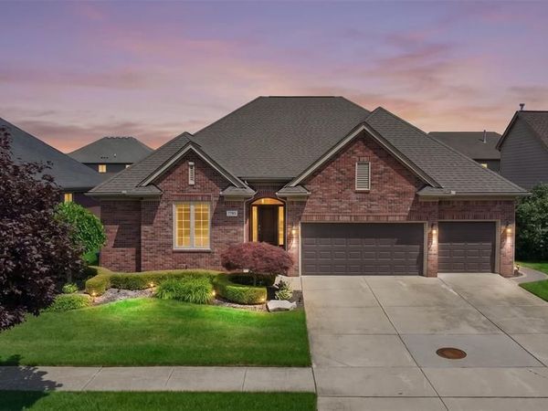 17785 Goldeneye Drive, Clinton Twp, MI 48038