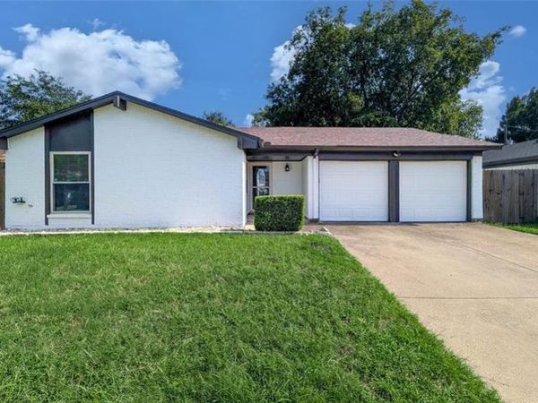 6412 Grasshopper Drive, Watauga, TX 76148
