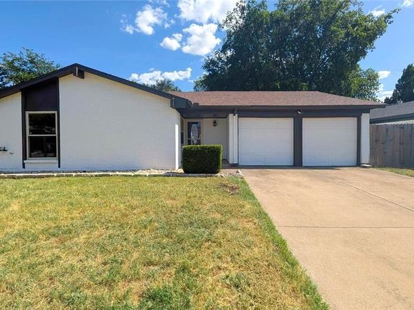 6412 Grasshopper Drive, Watauga, TX 76148